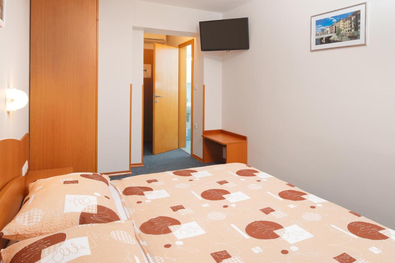 Rooms Sustersic Ljubljana Exterior photo